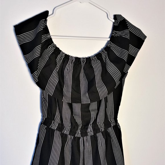 UO Striped Off-The-Shoulder Romper XS - Picture 4 of 4